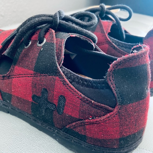 OTZ Shoes Canvas Red/Black Plaid Lace Up Velcro - Picture 9 of 10